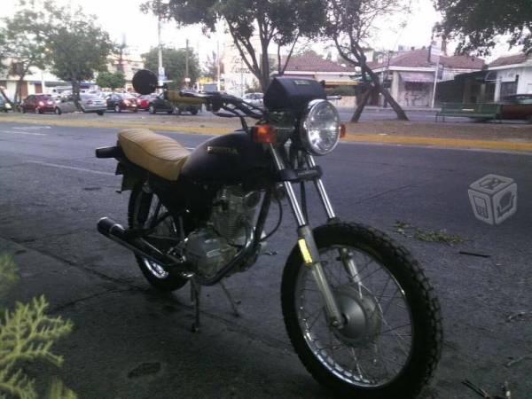 Bonita moto honda -13