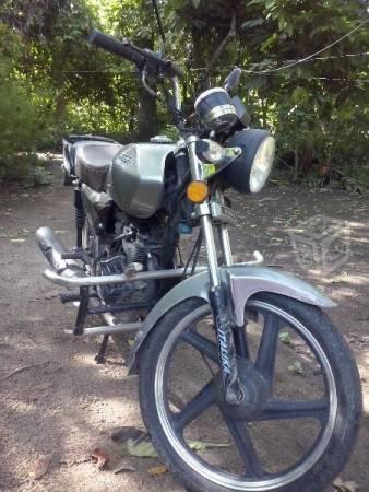 Vendo una motocicleta italika ft125 -15