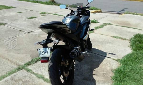 Yamaha R15 -15