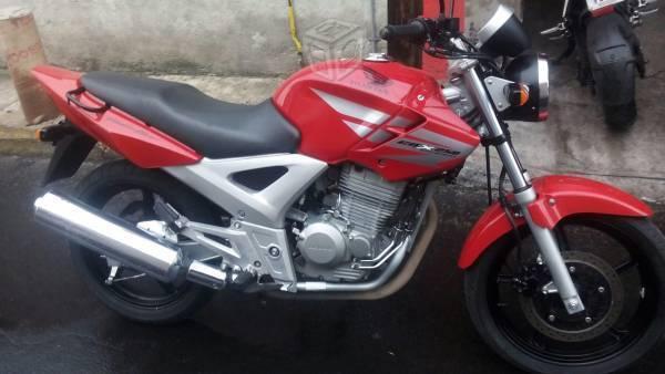 Honda twister 250 -12