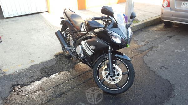 Yamaha r15 exigentes -11