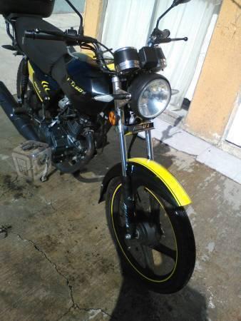 Vendo motocicleta italika -15