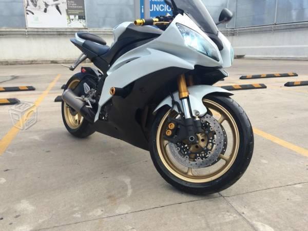 Deportiva Yamaha R6 -09