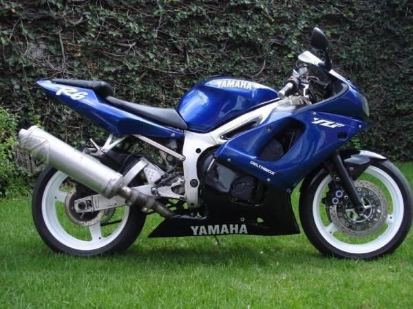 Yamaha YZF R6 moto -01