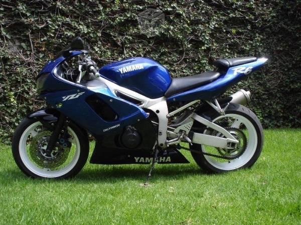 Yamaha YZF R6 moto -01