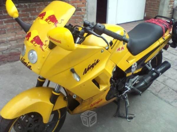 Moto kawasaki ninja 250 cc de pista -03