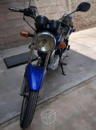 Moto suzuki EN125-2A -09