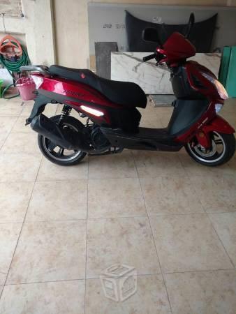 Italika motoneta gs150 -15