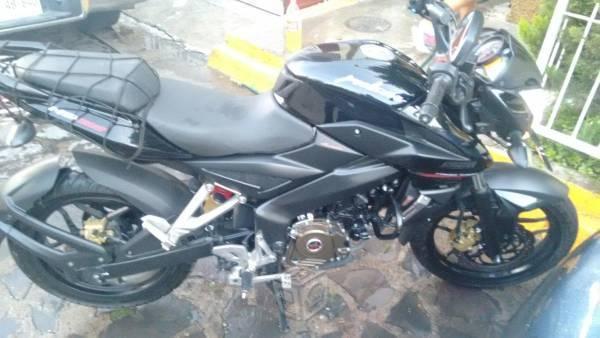 Bajaj Pulsar 200NS -16