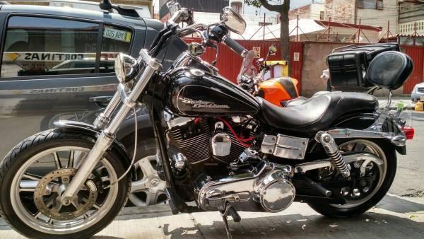 Moto harley davidson dyna low rider -06