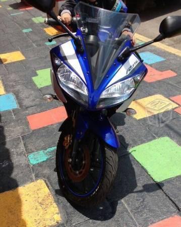 Yamaha r15 -16