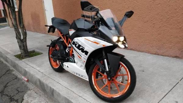 KTM 390 RC cuidada -16