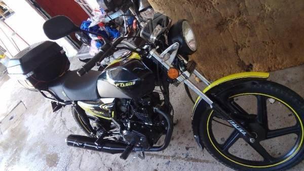 Motocicleta ft150 -15