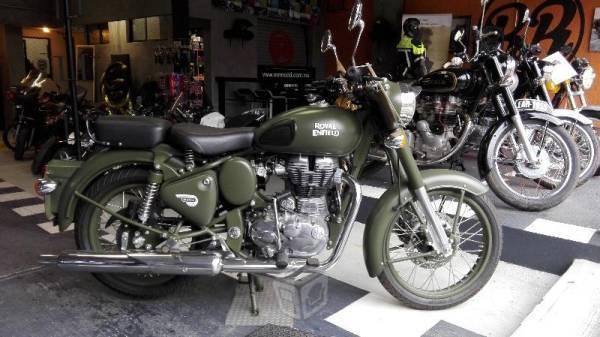 Motocicleta Royal Enfield cassic 500 beattle green -16