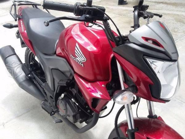 Motocicleta Honda CB150 INVICTA -15