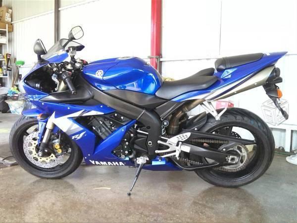 Yamaha R1 -05