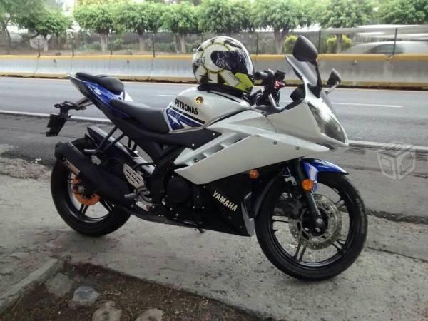 Yamaha r15 -14