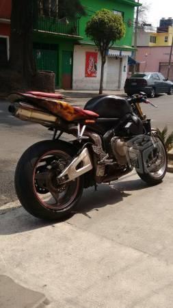 Honda 600 rr p/c pulsar -06