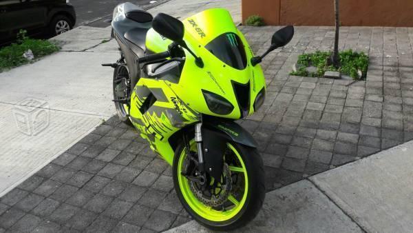 Kawasaki ZX6R 636 ninja IICON