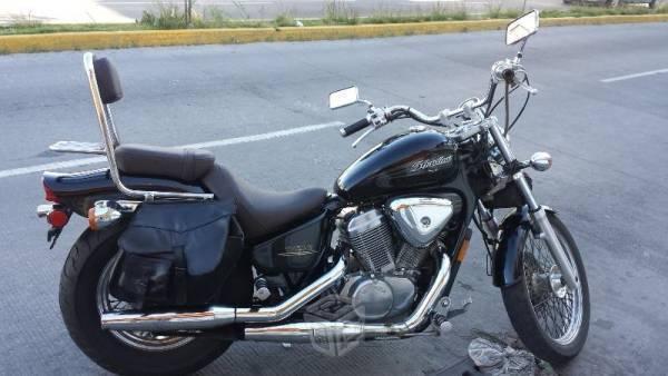 Honda Shadow VLX negra 600cc -04