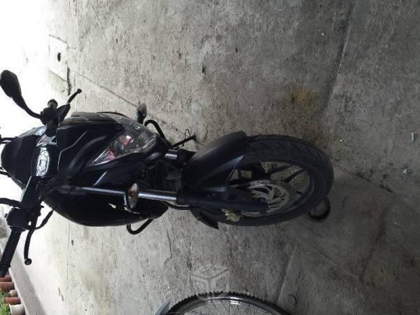 Pulsar 200ns negra -15