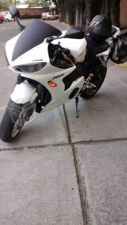 Yamaha r6s 600 -05