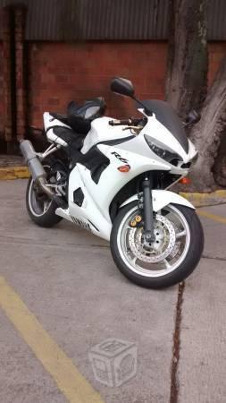 Yamaha r6s 600 -05