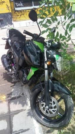 Motocicleta yamaha FZ6 -13