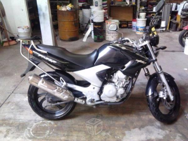 MOTO YAMAHA YS 250 FAZER -10