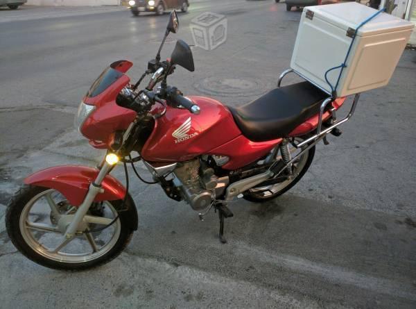 Motocicleta honda 125 invicta -10