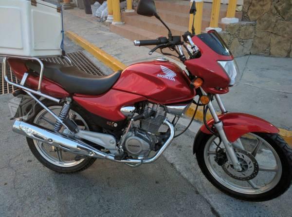 Motocicleta honda 125 invicta -10