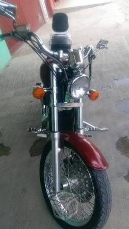 Motocicleta honda shadow 600 -00