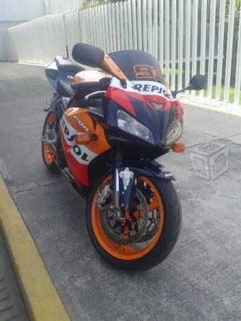 Honda cbr 1000cc edic repsol tomo auto