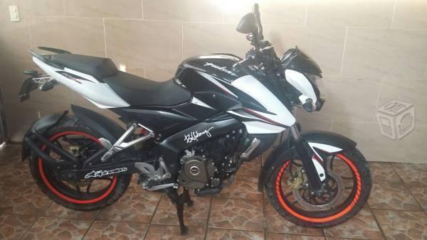 Pulsar 200NS -15