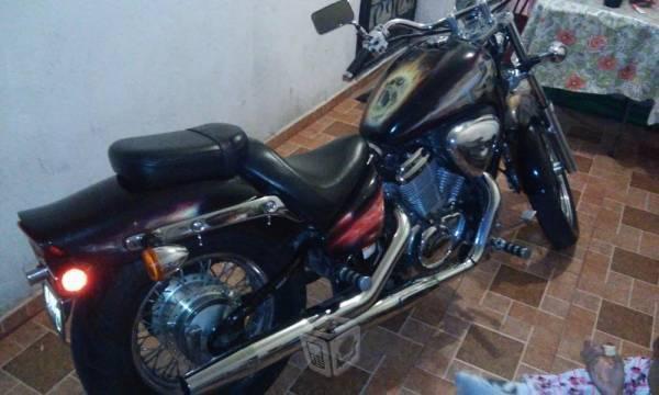 Honda shadow vt 600cc -02