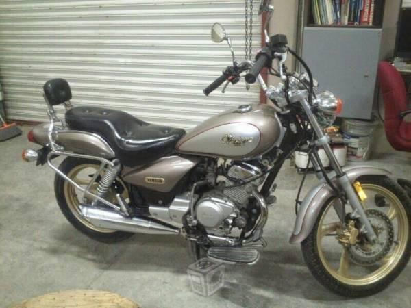 Motocicleta Yamaha Visión -03