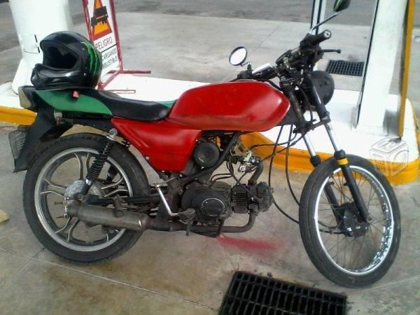 Motocicleta italika -10