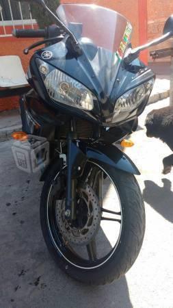 Yamaha R15 impecable -13