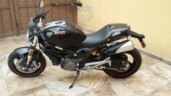 Ducati 696 monster -10