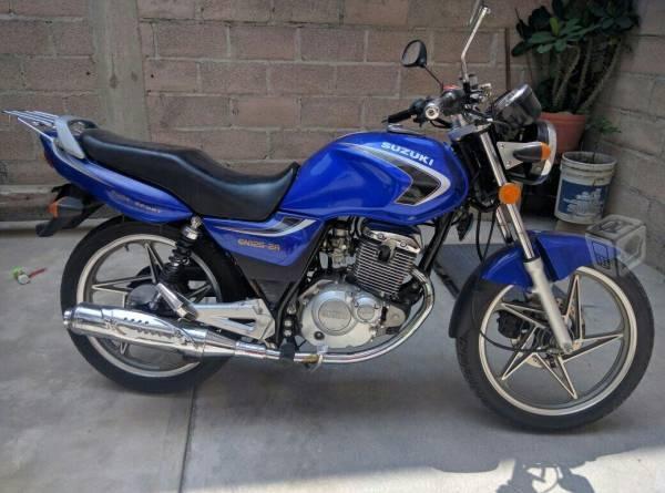 Moto suzuki EN125-2A -09