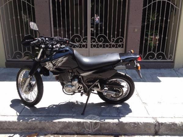 Moto yamaha xt 600 E -00