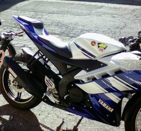 Motocicleta Yamaha R15 -15