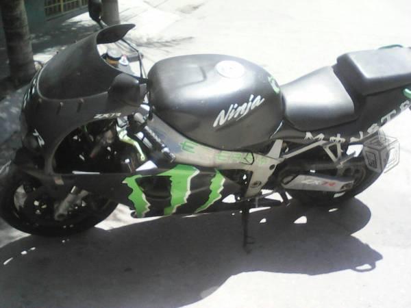 Kawuasaki zx7r -96